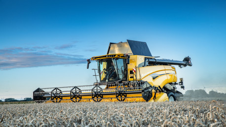 New Holland CX8