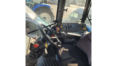 New Holland TM 175