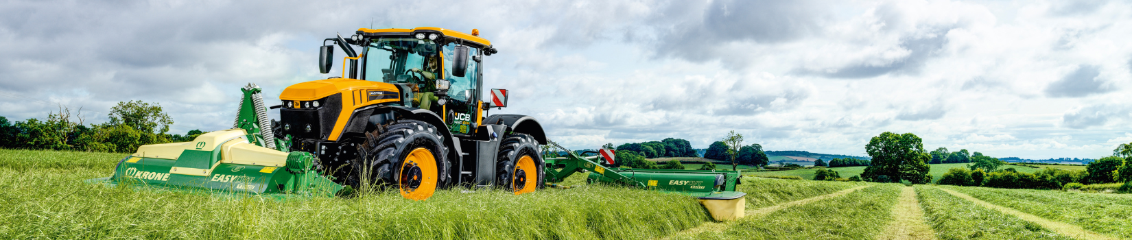 JCB Fastrac 4000 serijos traktoriai